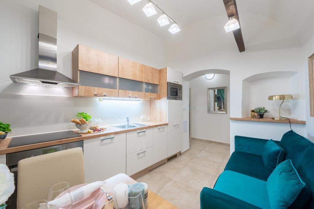 Rose Apartments / Romantic & Cozy / City Center Prag Dış mekan fotoğraf