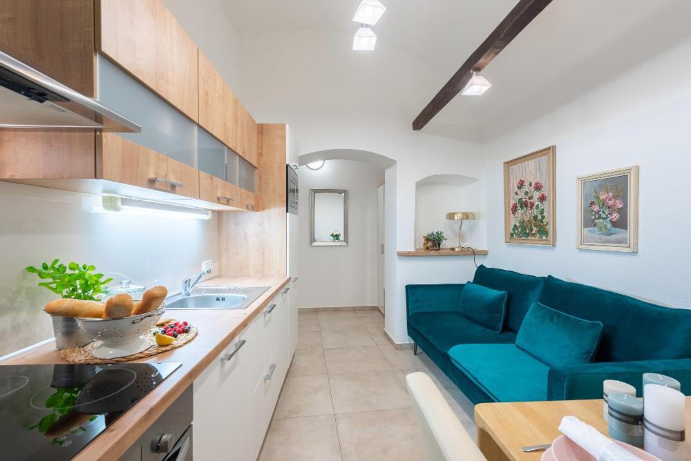 Rose Apartments / Romantic & Cozy / City Center Prag Dış mekan fotoğraf